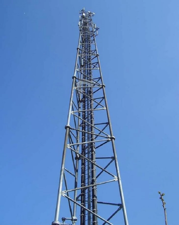 Túr Antenna Féin Tacaíochta Ardchaighdeáin